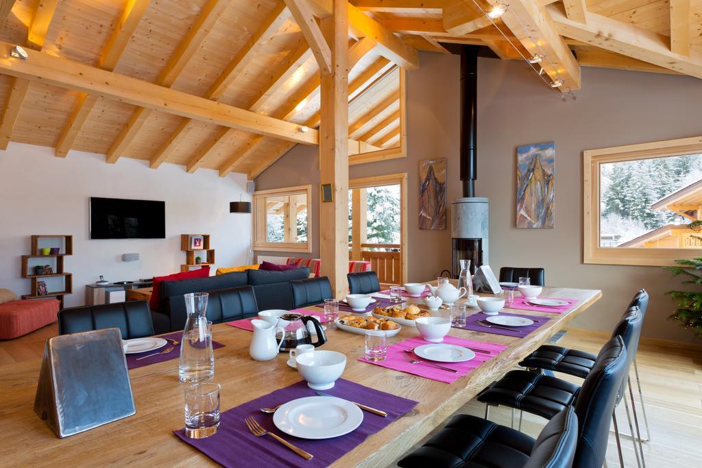 Chalet Isabelle Mountain Lodge 5 Star 5 Bedroom En Suite Sauna Jacuzzi Chamonix Bilik gambar